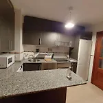 Апартаменти 145a Moderno Dos By R2r Consulting Хіхон